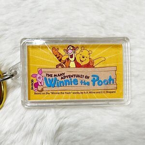 🔮 5/$25‎ Vintage Disney 2003 Winnie The Pooh Cast Member Previews Keychain